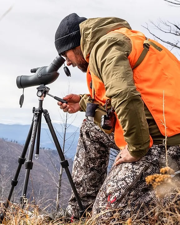 Vortex official | 58b561962740b45f | Viper HD 11-33x50 Spotting Scope (Angled)
